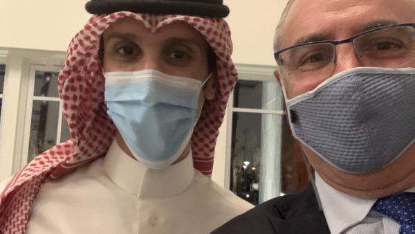 اتفقت البحرين وإسرائيل على إقامة علاقات دبلوماسية من خلال اتفاقيات أبراهام عام 2020