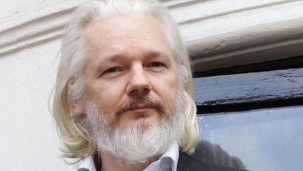 جوليان أسانج مؤسس موقع ويكيليكس