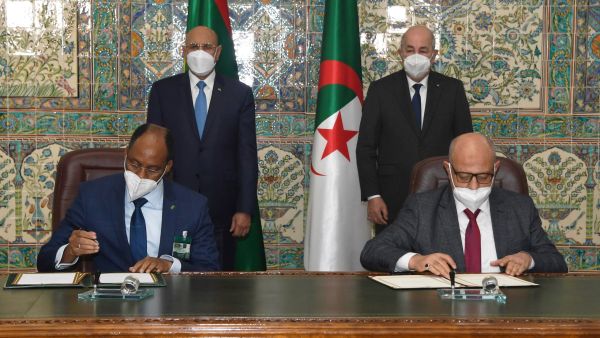 الجزائر وموريتانيا توقعان عدة اتفاقيات تعاون