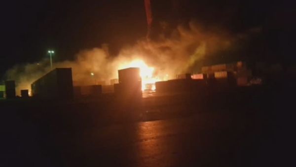 "إسرائيل" تقصف محيط مرفأ اللاذقية غرب سوريا