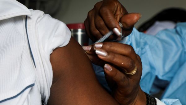 مواجهة كوفيد-19.. وعالم تغيب عنه المساواة