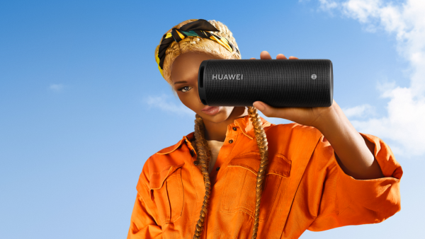 أفضل مكبرات صوت محمولة ذكية إذا كنت تريد صوتا رائعا:HUAWEI Sound Joy  التى تم تصميمها مع Devialet بعمر بطارية 26 ساعة تتصدّر القائمة