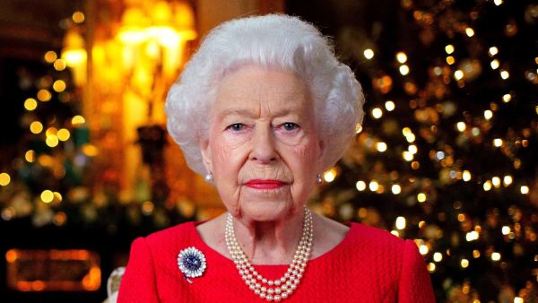 الملكة إليزابيث