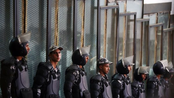 محكمة جنايات مصرية تؤيد إعدام فتاة ارتكبت جريمة بشعة 
