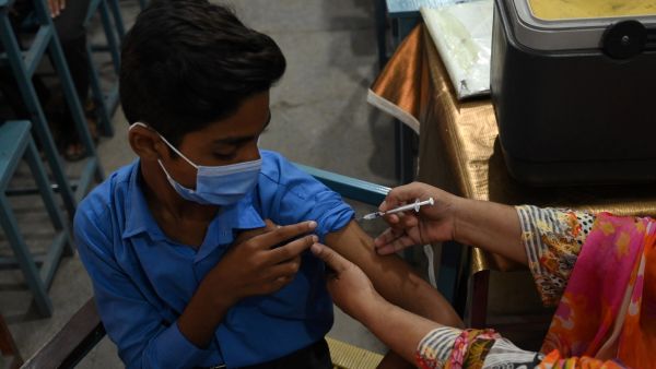 Pakistan reports 1st case of omicron variant