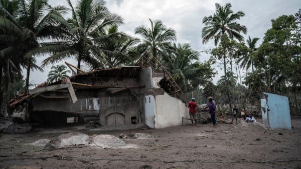 Death Toll in Mount Semeru Volcano Rises to 14