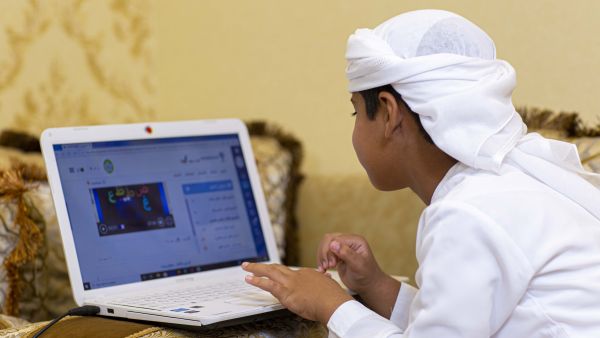 "الياه سات" تتعاون مع "مؤسسة الإمارات للتعليم المدرسي" لتزويد طلاب الإمارات بخدمات الإنترنت فائقة السرعة عبر الأقمار الصناعية
