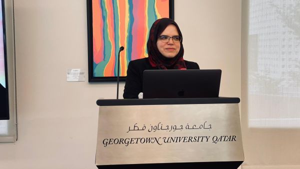 الدكتورة نادية سالم أستاذة الأدب بجورجتاون نادية سالم تناقش كتابها القادم في ندوات قطر تقرأ