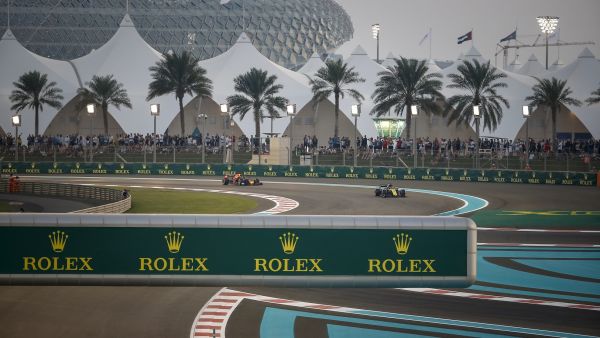 Soak up the Atmosphere and Spot the Stars at Yas Island