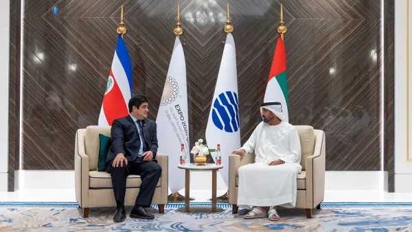 سمو الشيخ أحمد بن سعيد آل مكتوم يستقبل رئيس كوستاريكا في إكسبو