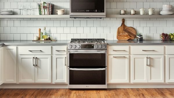 New Kitchen Duo From LG Featuring ThinQ Recipe Service Upgrades The Cooking Experience