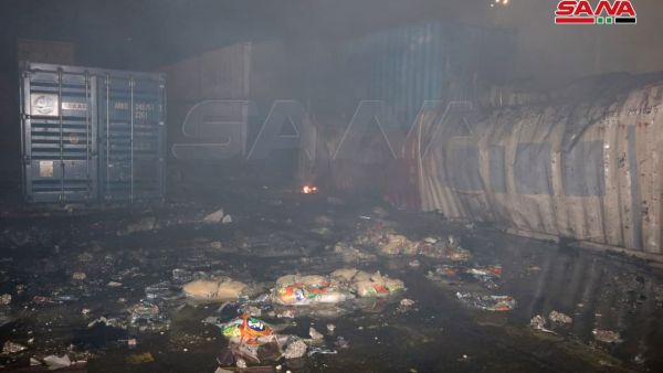 شحنة أسلحة إيرانية في ساحة الحاويات في ميناء اللاذقية