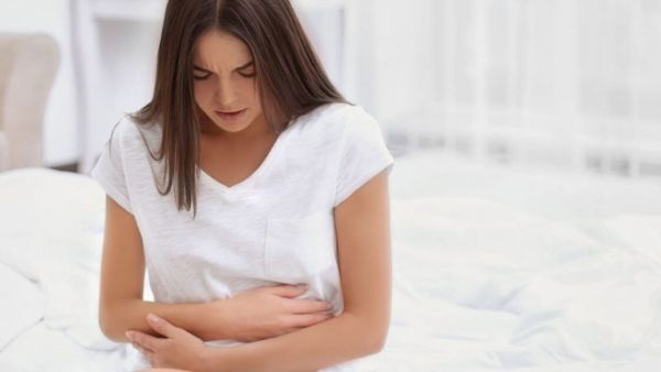 أسباب آلام البطن وكيفية علاجها