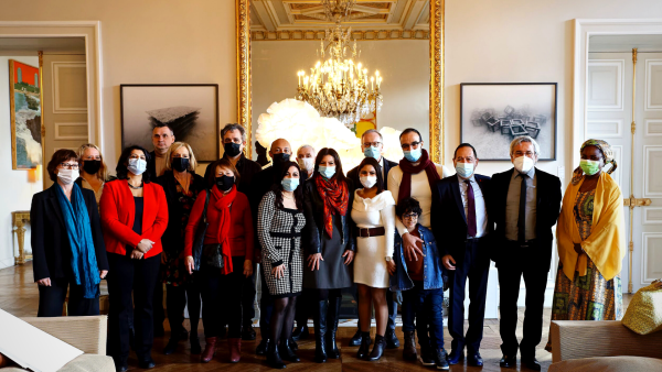 Egyptian journalists receive French honorary citizenship  