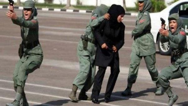فتوى شرعية لانضمام النساء الى الجيش