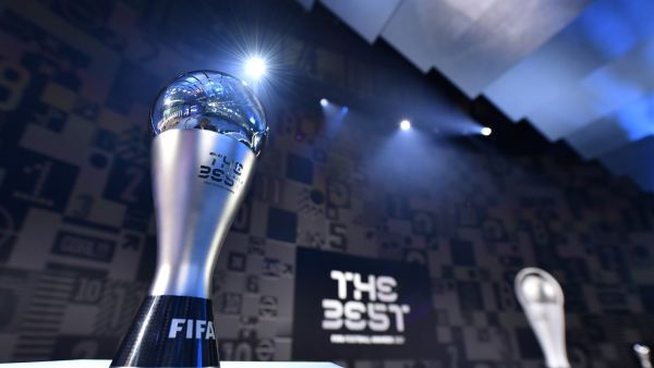 ليفاندوفسكي يظفر بجائزة "الأفضل" المقدمة لأفضل لاعب في العالم من فيفا