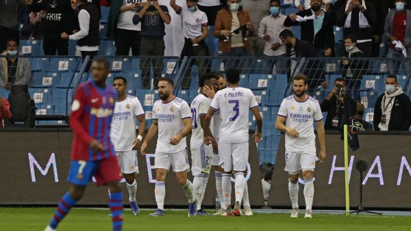ريال مدريد يجتاز برشلونة بصعوبة