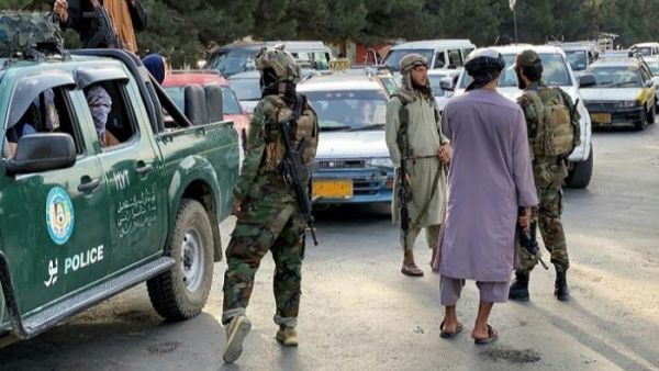 كابل.. مقتل فتاة عند نقطة تفتيش لطالبان