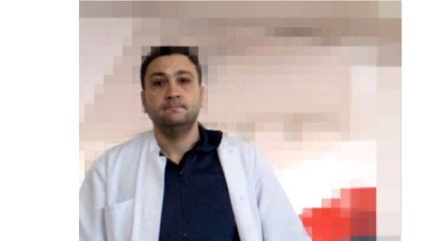 يعتبر الطبيب موسى ضالعًا في العنف الجنسي، والتعذيب، وقتل مدنيين