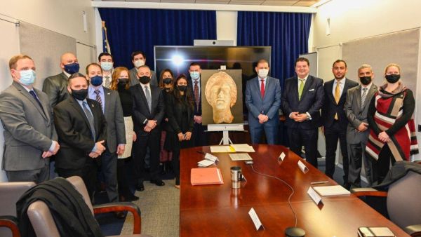 ليبيا تستعيد قطعة أثرية سرقت وهُربت إلى واشنطن