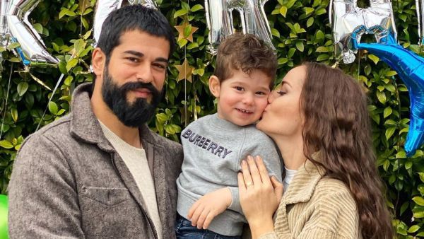 Burak Özçivit ve Fahriye Evcen'in Oğlu Karan, Sosyal Medyayı Salladı (Fotoğraflar)