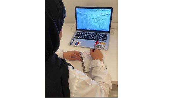 مؤسسة قطر توفر منح دراسية لثلاث طالبات اخترن مهنة التعليم