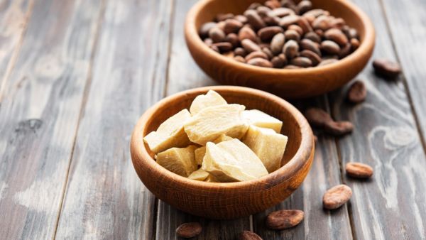 زبدة الكاكاو..الفوائد الصحية والسلبيات  