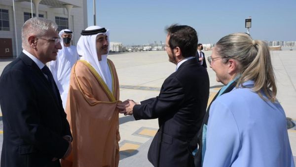  الرئيس الاسرائيلي، يتسحاق هرتسوغ وعقيلته في أبو ظبي