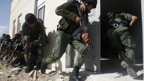 عناصر من الأجهزة الأمنية الفلسطينية