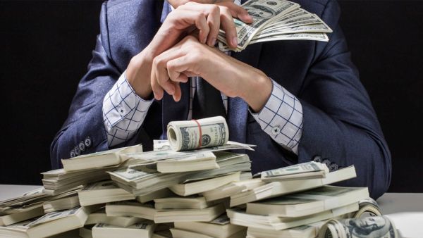 أبرز 5 مليارديرات سيحرموا ابنائهم من ثروتهم