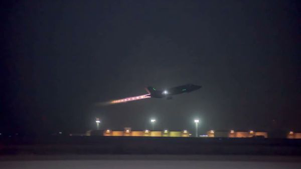   60٪ من اسطول F-22 مخصص لحراسة الأجواء الامريكيه فقط