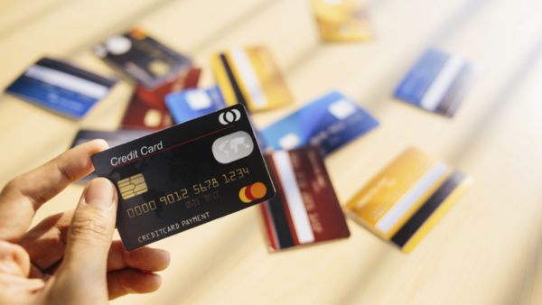5 حالات لا تستخدم فيها البطاقة الائتمانية للدفع.. حتى لا تتعرض للاحتيال