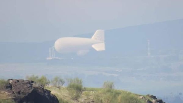 منطاد اسرائيل يمكن رصده من مدينة اربد الاردنية
