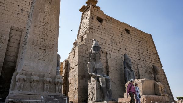 Egypt’s health ministry warns against crowded areas to avoid COVID-19