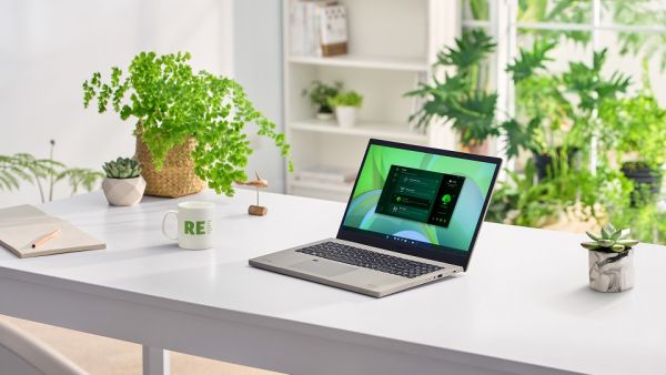 يعد حاسوب Aspire Vero أول منتج يركز على الاستدامة من آيسر، حيث يضم أجزاء مصنوعة من البلاستيك المعاد تدويره بعد الاستهلاك بالإضافة إلى عبوة تغليف صديقة للبيئة. الحاسوب المحمول المستدام Aspire Vero من آيسر يصل إلى أسواق دول مجلس التعاون الخليجي