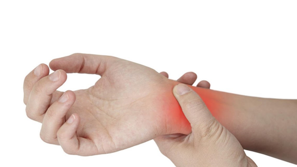آلام الرسغ..الأسباب المحتملة ونصائح العلاج
