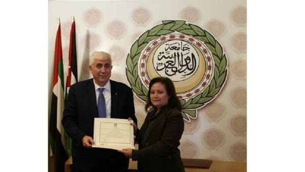 خلال الحدث جامعة الدول العربية تكرم "أبوغزاله العالمية" لجهودها في دعم أعمال العقد العربي لمحو الأمية