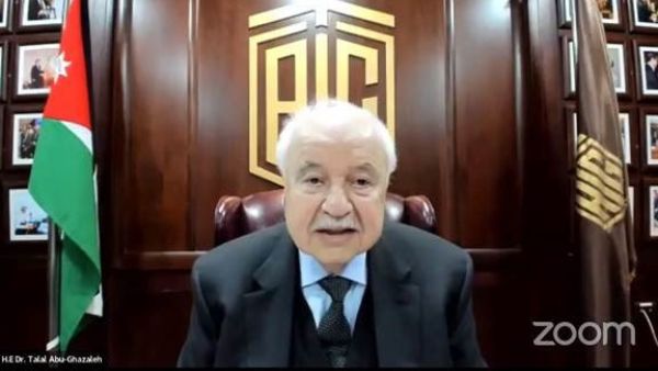 الدكتور طلال أبوغزاله يُحاضر في ندوة فكرية في المعهد العالمي للتجديد العربي