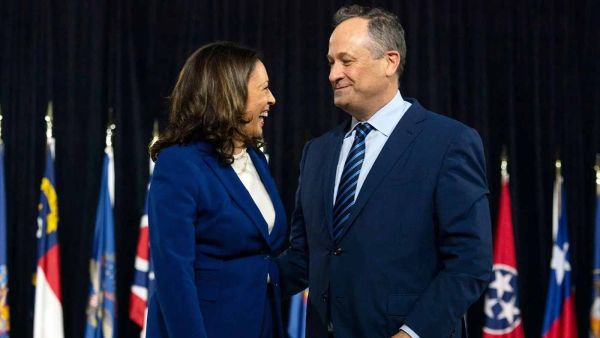 إصابة زوج نائبة الرئيس الأمريكي كورونا