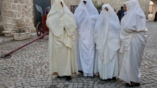 المدينة القديمة بطرابلس الليبية ترتدي ملابس الأجداد