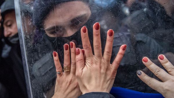 اوغلو: من امركم بقمع النساء