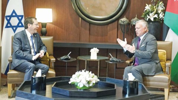 King Abdullah (R) meets with Israeli President Isaac Herzog 