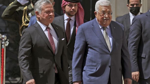 King Abdullah visited Ramallah on Monday and met with Palestinian President Mahmoud Abbas