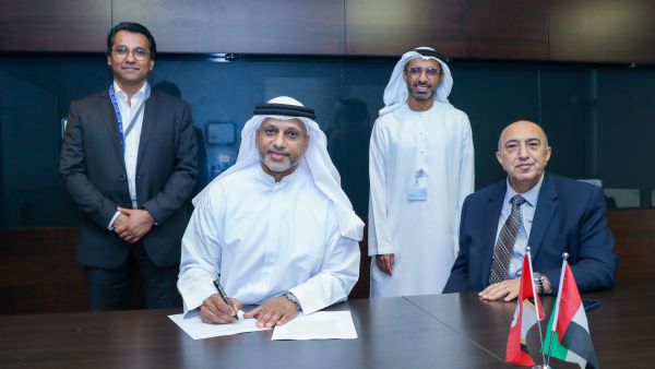 "حديد الإمارات" و"الشركة الوطنية للصناعة والمناجم الموريتانية" تبرمان  اتفاقية تعاون لإنتاج خام الحديد   
