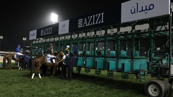 عزيزي للتطوير العقاري تضغط على زر قرعة البوابات لكأس دبي العالمي 2022