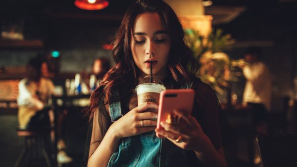 كيف تصطاد شخصاً كاذبًا من رسائله النصية