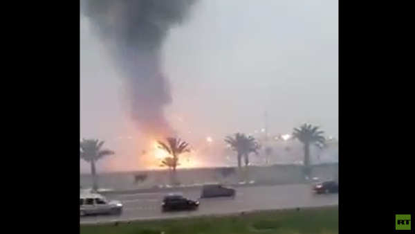 لحظة وقوع انفجار داخل شاحنة