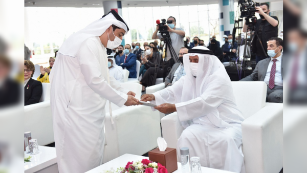 من الاجتماع. "جامعة حمدان بن محمد الذكية" تعلن بدء التنفيذ العالمي لـ "الإطار المرجعي لمؤسسات التعليم العالي الإلكترونية والمفتوحة والذكية والمعززة بالتكنولوجيا"