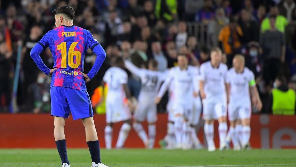 فرانكفورت يطيح بغريمه برشلونة من الدوري الأوروبي