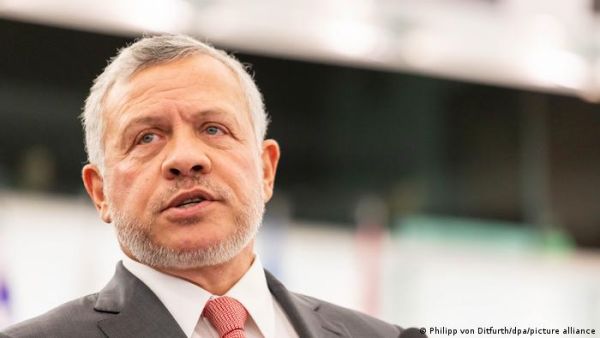 الخصاونة: الملك سيعود خلال ايام